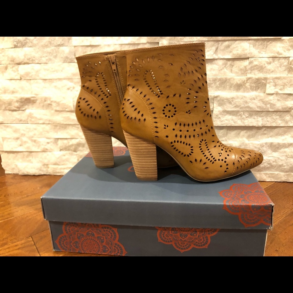 Carlos boots